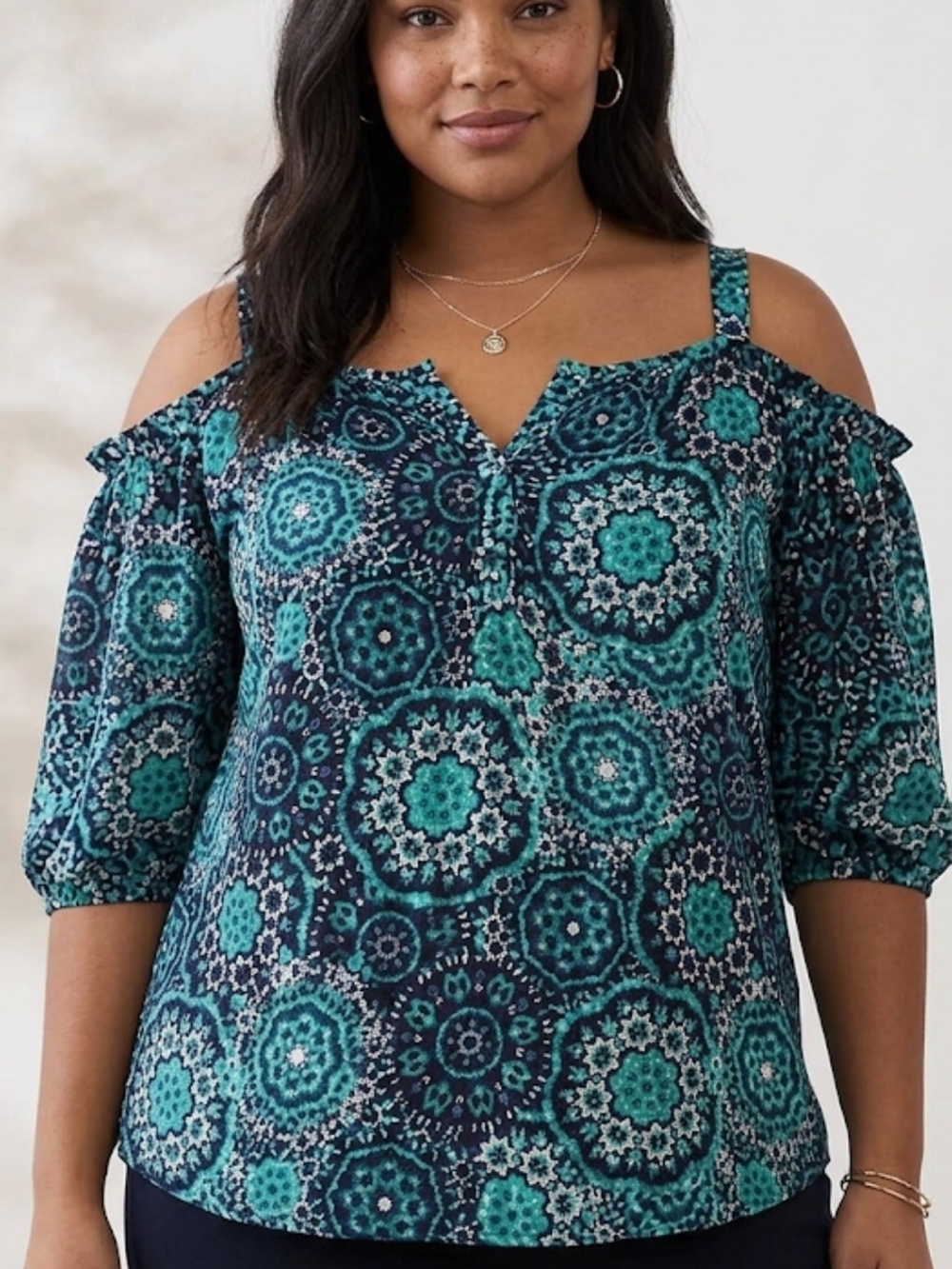 Torrid Blue Medallion Floral Challis Cold Shoulder Blouse- Size 00 EUC